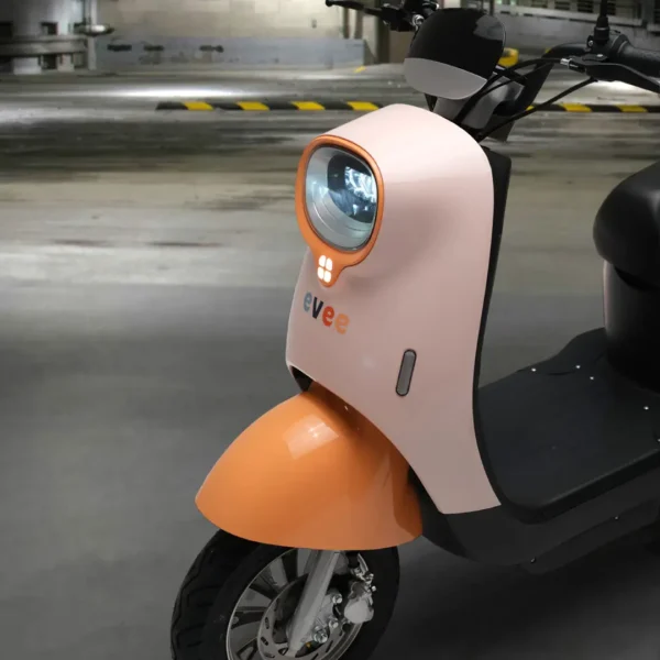 Evee Nisa Electric Scooter - Image 2
